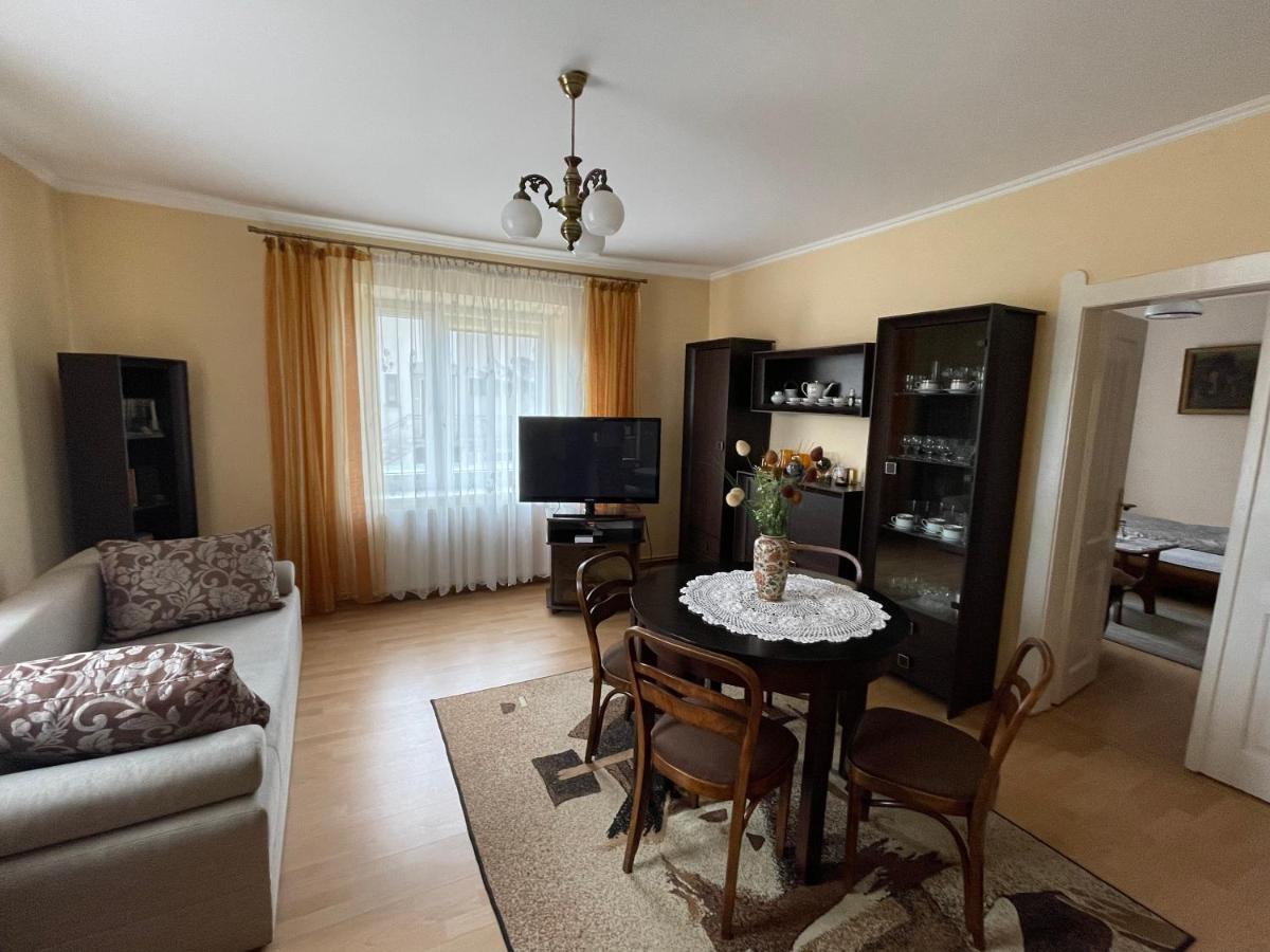 Apartament Apartment *